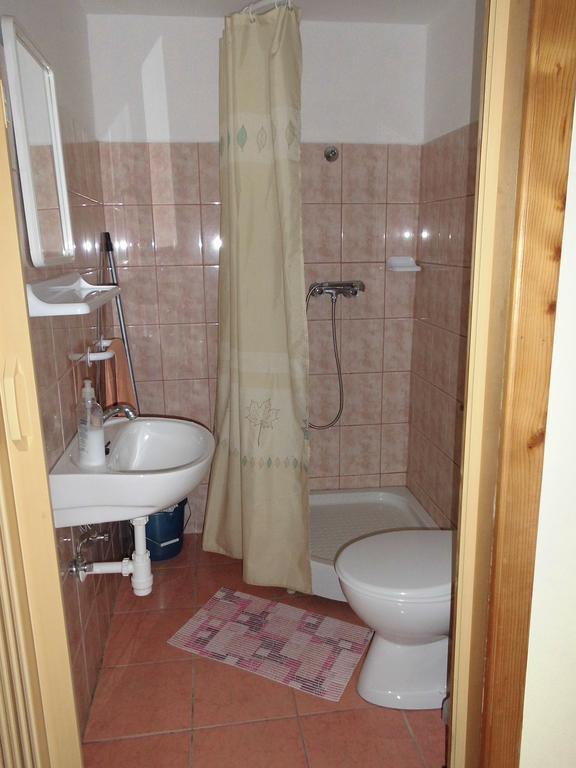 Fenyves Apartman Sárospatak Exterior foto