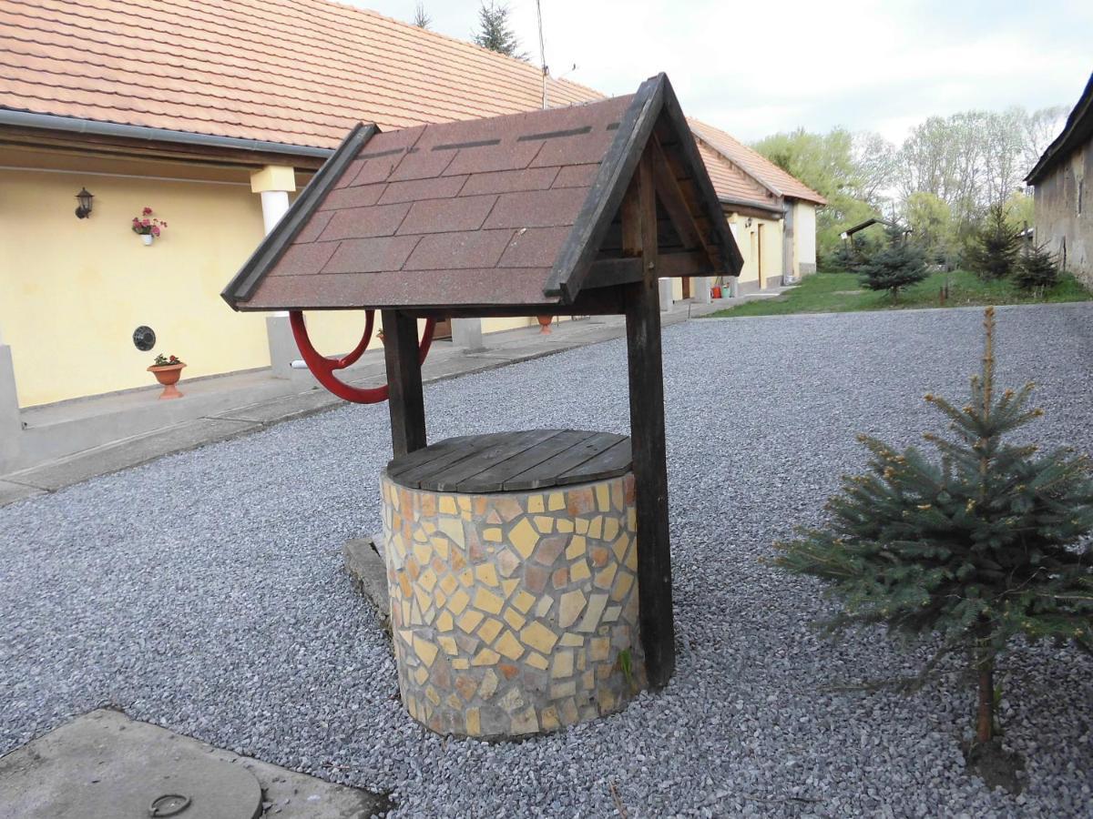 Fenyves Apartman Sárospatak Exterior foto